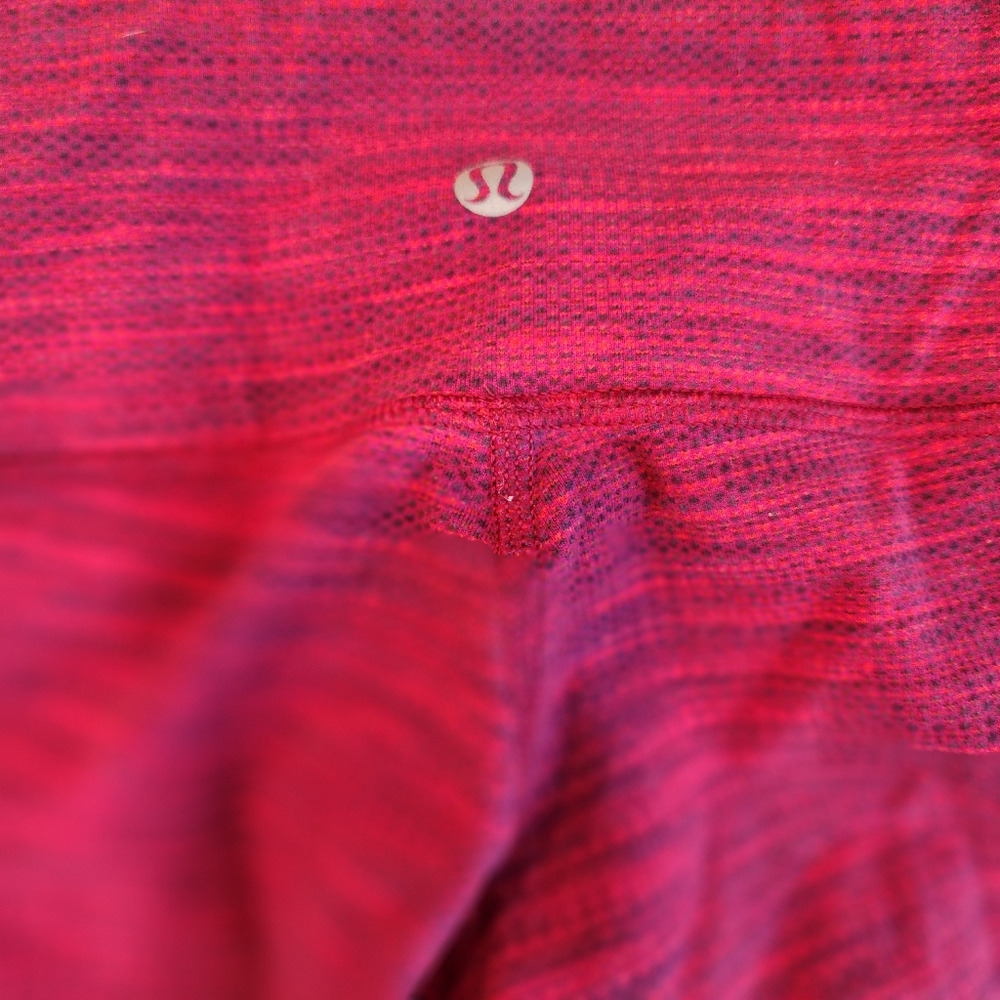 LULULEMON Womens Small Wunder Under Cropped Leggings Berry - Picture 3 of 3